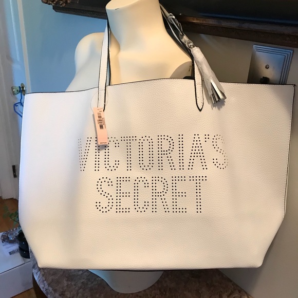 Victoria secret - Picture 2 of 4